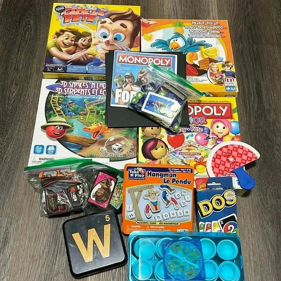 Bundle of bored games  and card games - Picture 1 of 3